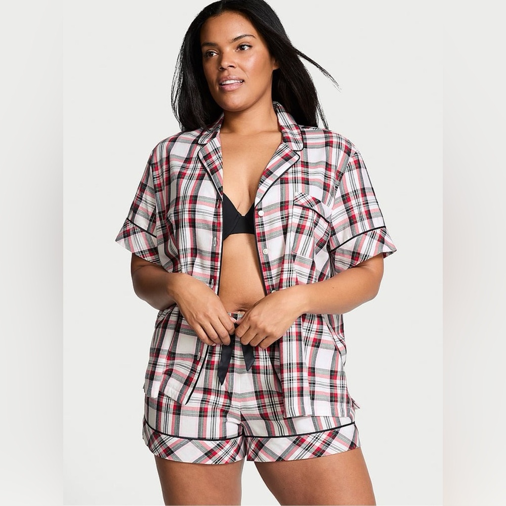 Victoria’s Secret White/Lipstick Traditional Plaid Flannel Short Pyjama Set
